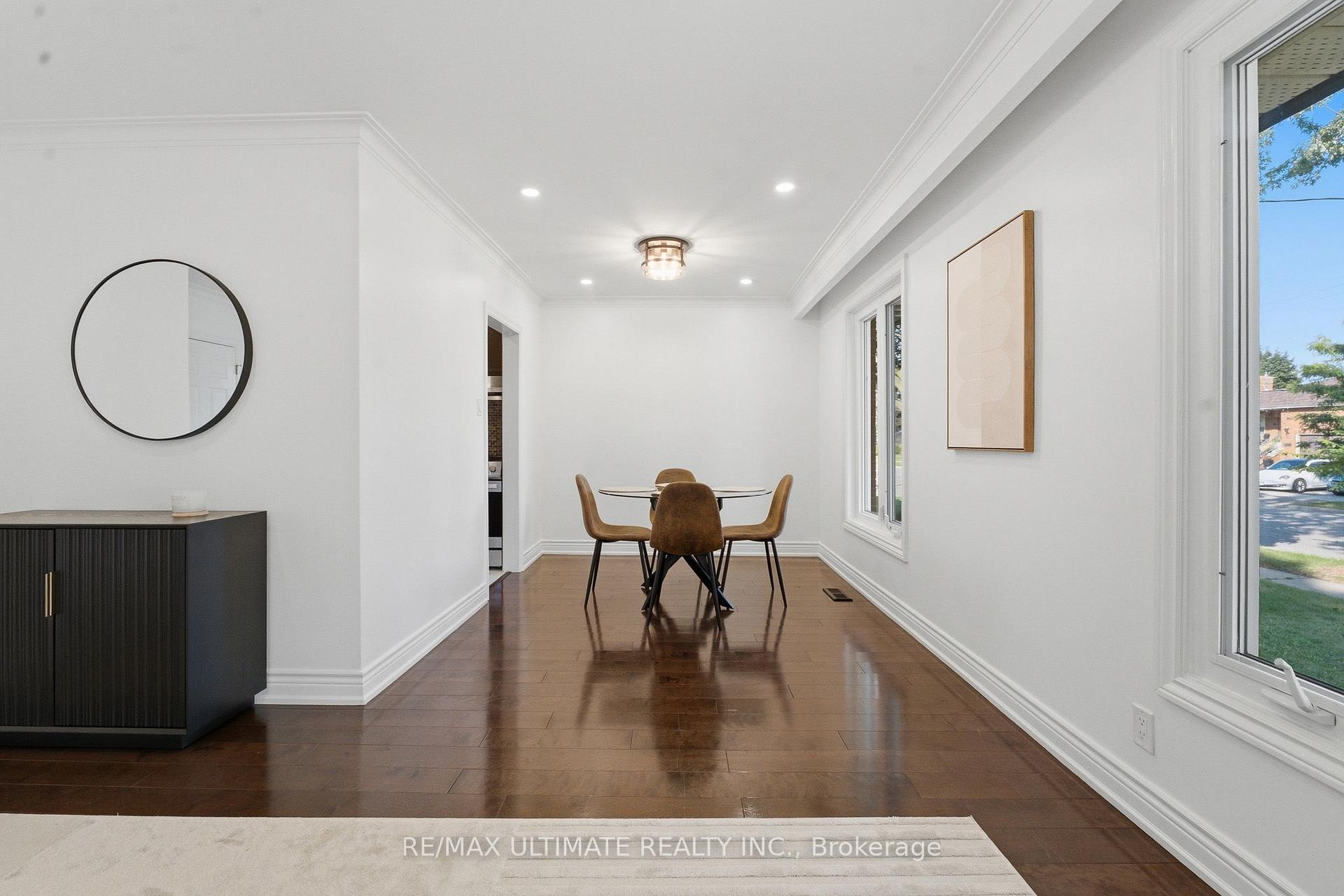 Photo 8 of 130 Thistle Down Boulevard, Etobicoke, Thistletown-Beaumonde Heights — HOMEH