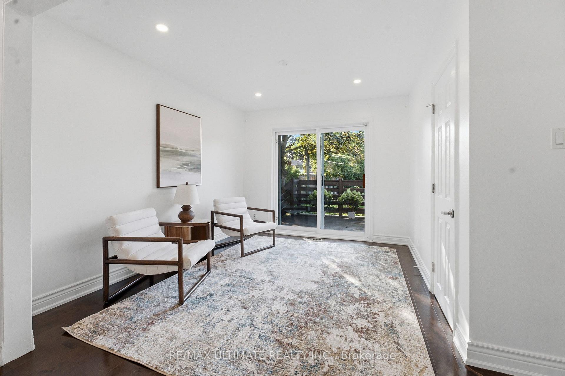 Photo 16 of 130 Thistle Down Boulevard, Etobicoke, Thistletown-Beaumonde Heights — HOMEH