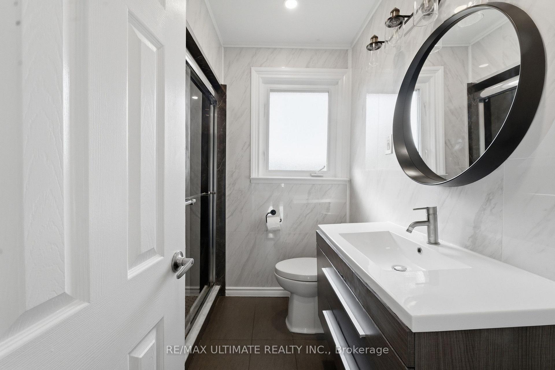Photo 18 of 130 Thistle Down Boulevard, Etobicoke, Thistletown-Beaumonde Heights — HOMEH