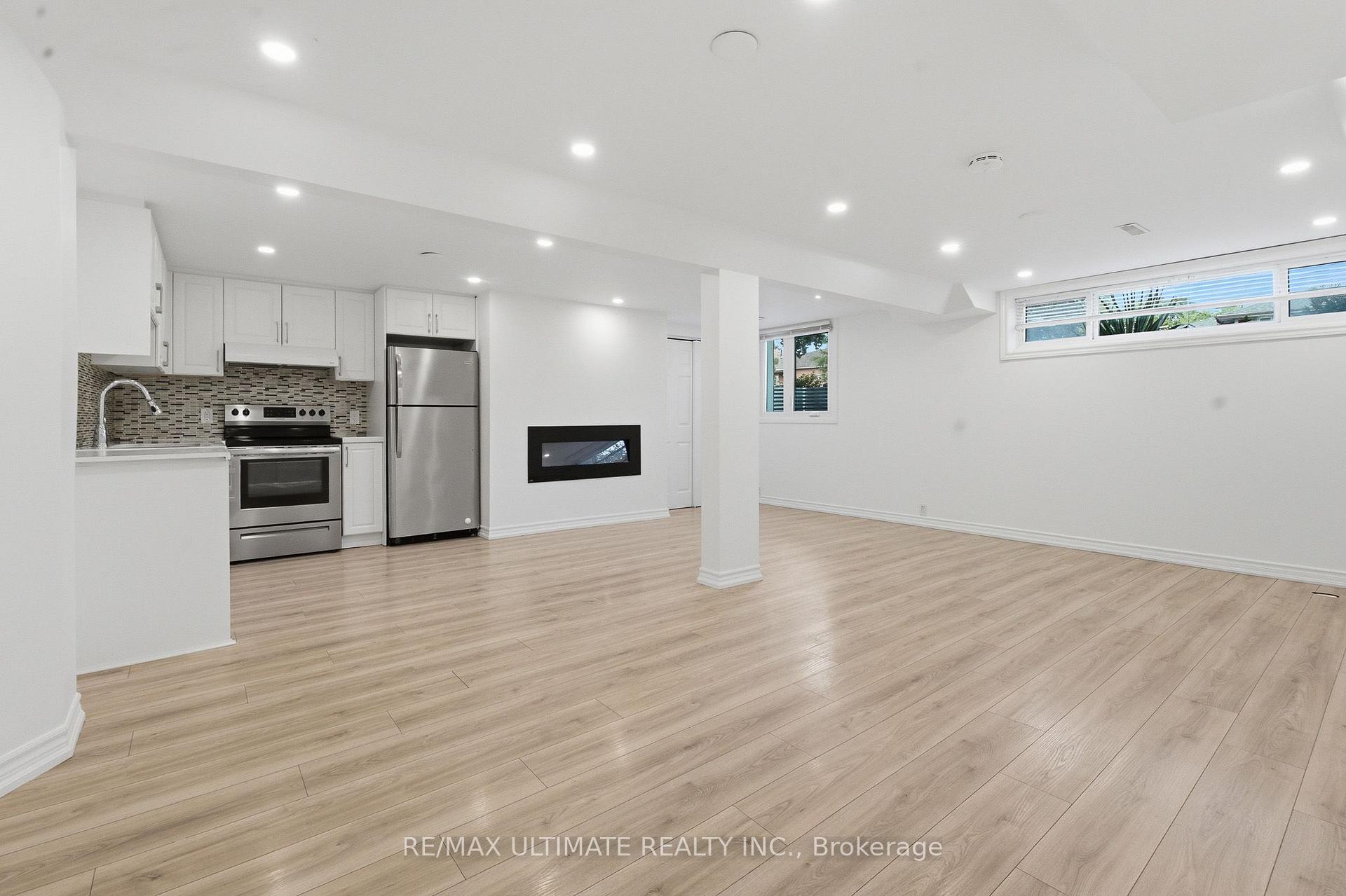 Photo 26 of 130 Thistle Down Boulevard, Etobicoke, Thistletown-Beaumonde Heights — HOMEH