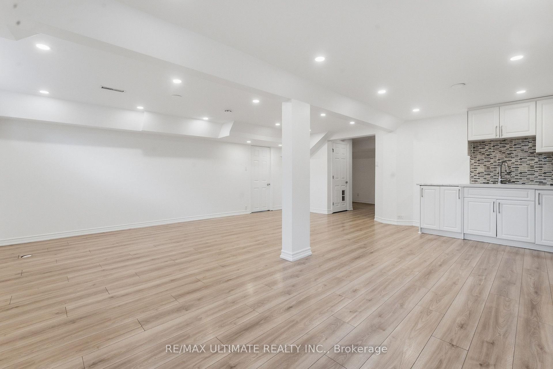 Photo 28 of 130 Thistle Down Boulevard, Etobicoke, Thistletown-Beaumonde Heights — HOMEH