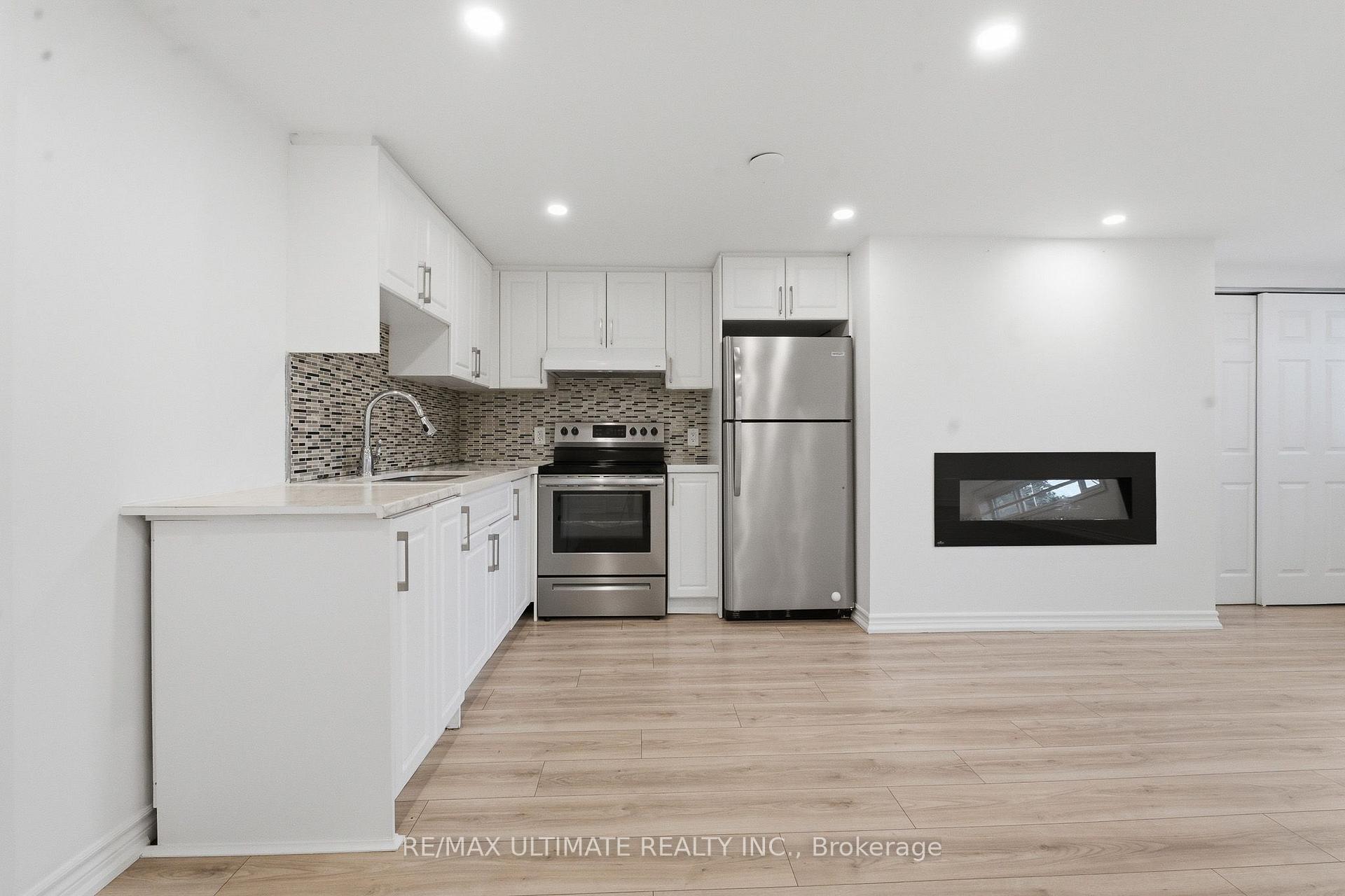 Photo 29 of 130 Thistle Down Boulevard, Etobicoke, Thistletown-Beaumonde Heights — HOMEH