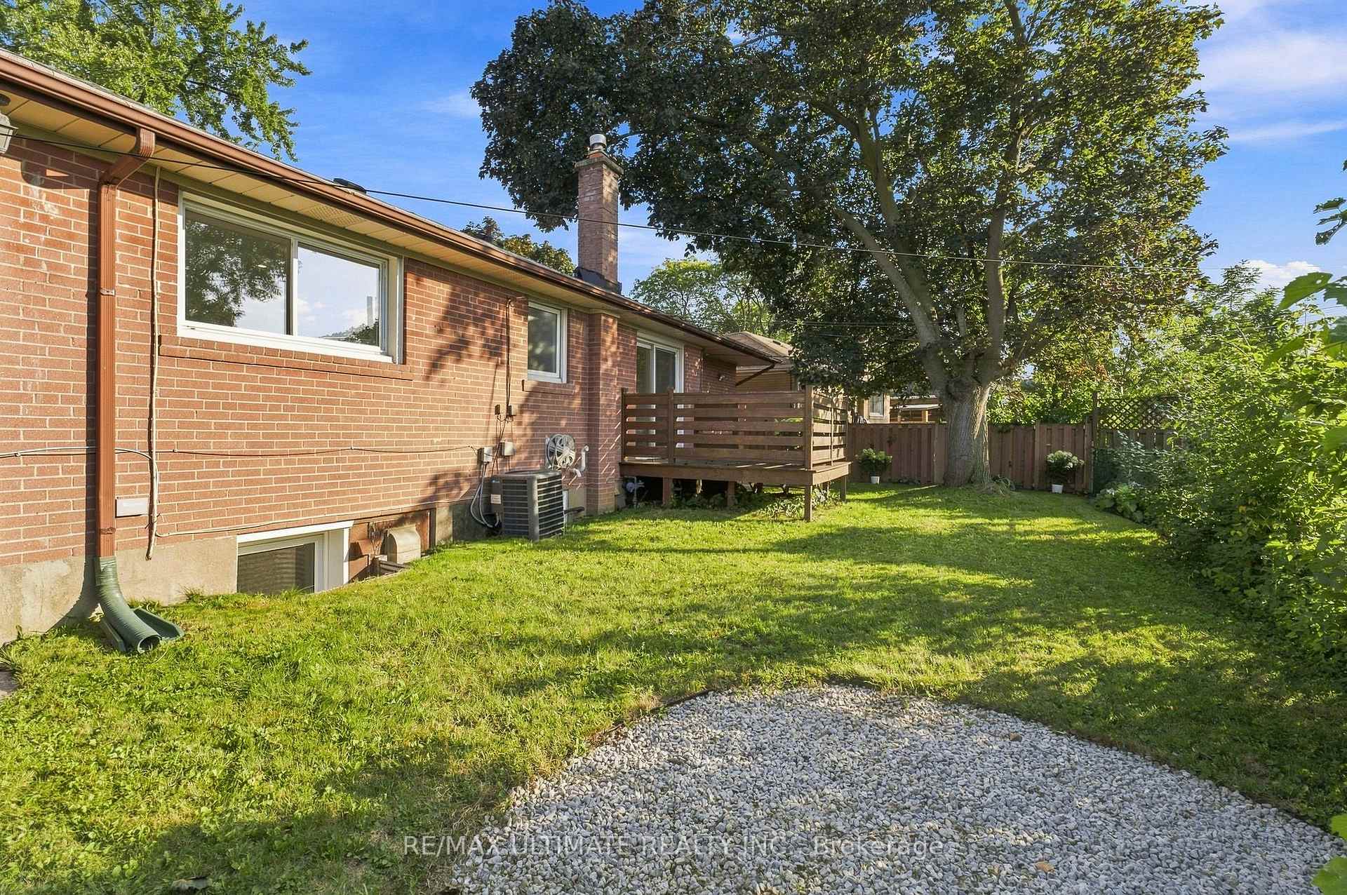 Photo 40 of 130 Thistle Down Boulevard, Etobicoke, Thistletown-Beaumonde Heights — HOMEH