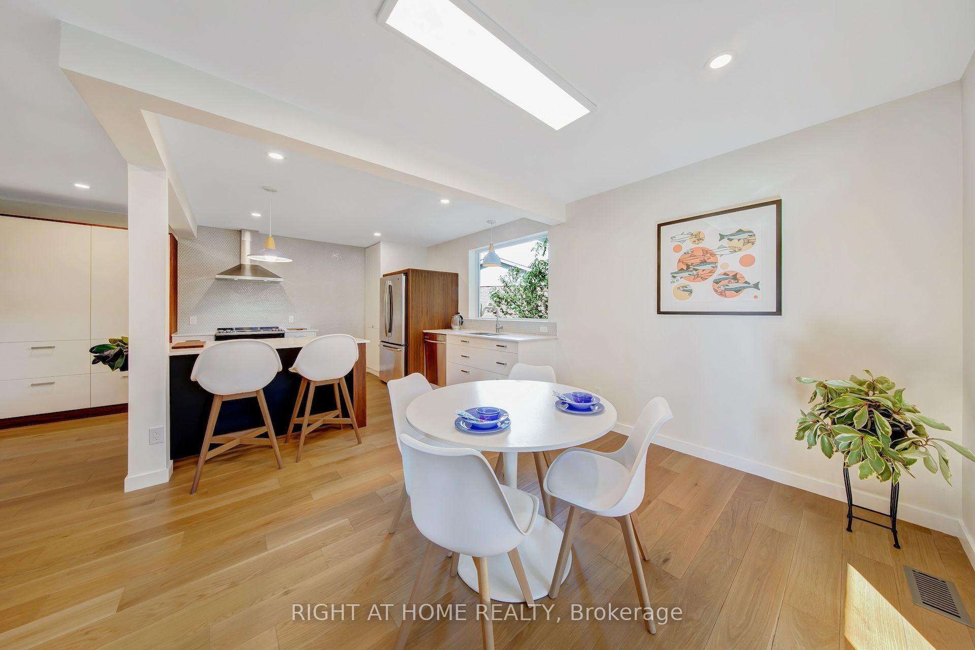 Photo 9 of 305 Daleside Place N, Waterloo, Lakeshore Village — HOMEH