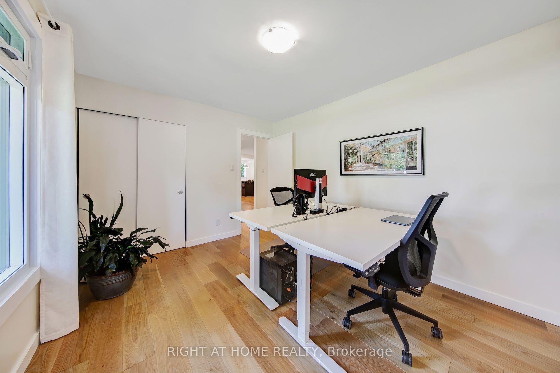 Photo 18 of 305 Daleside Place N, Waterloo, Lakeshore Village — HOMEH