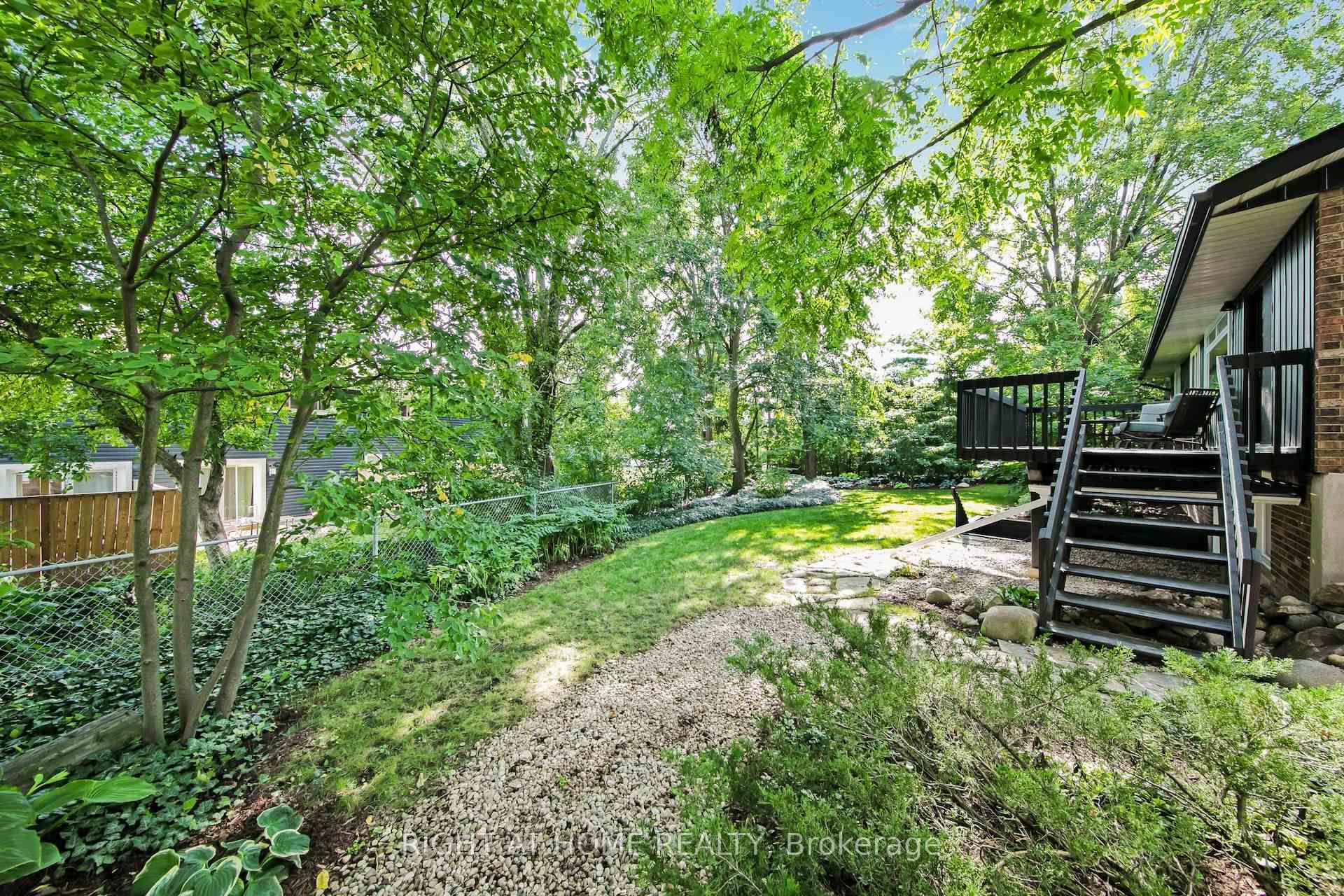 Photo 29 of 305 Daleside Place N, Waterloo, Lakeshore Village — HOMEH