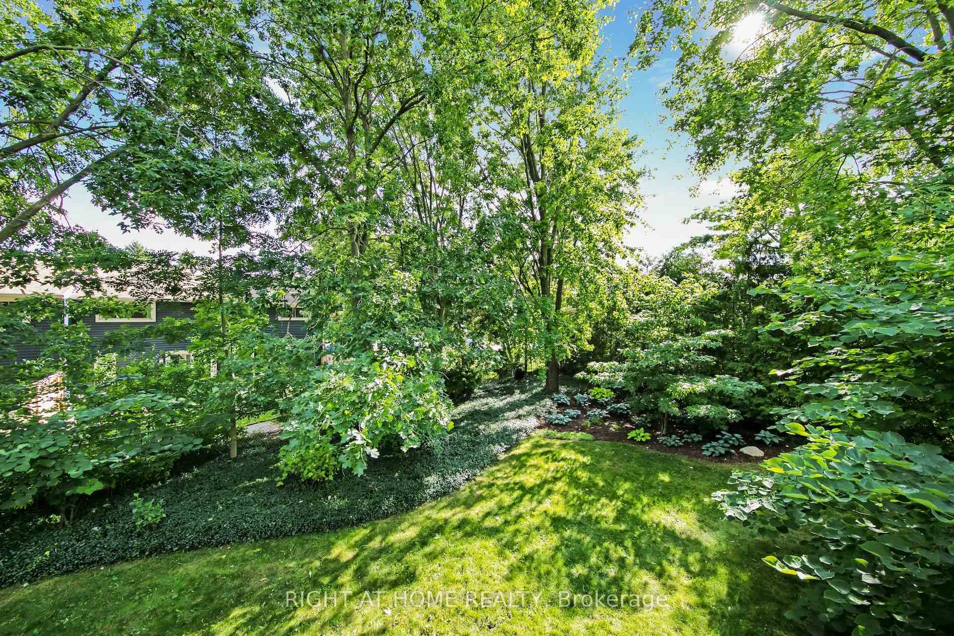 Photo 31 of 305 Daleside Place N, Waterloo, Lakeshore Village — HOMEH