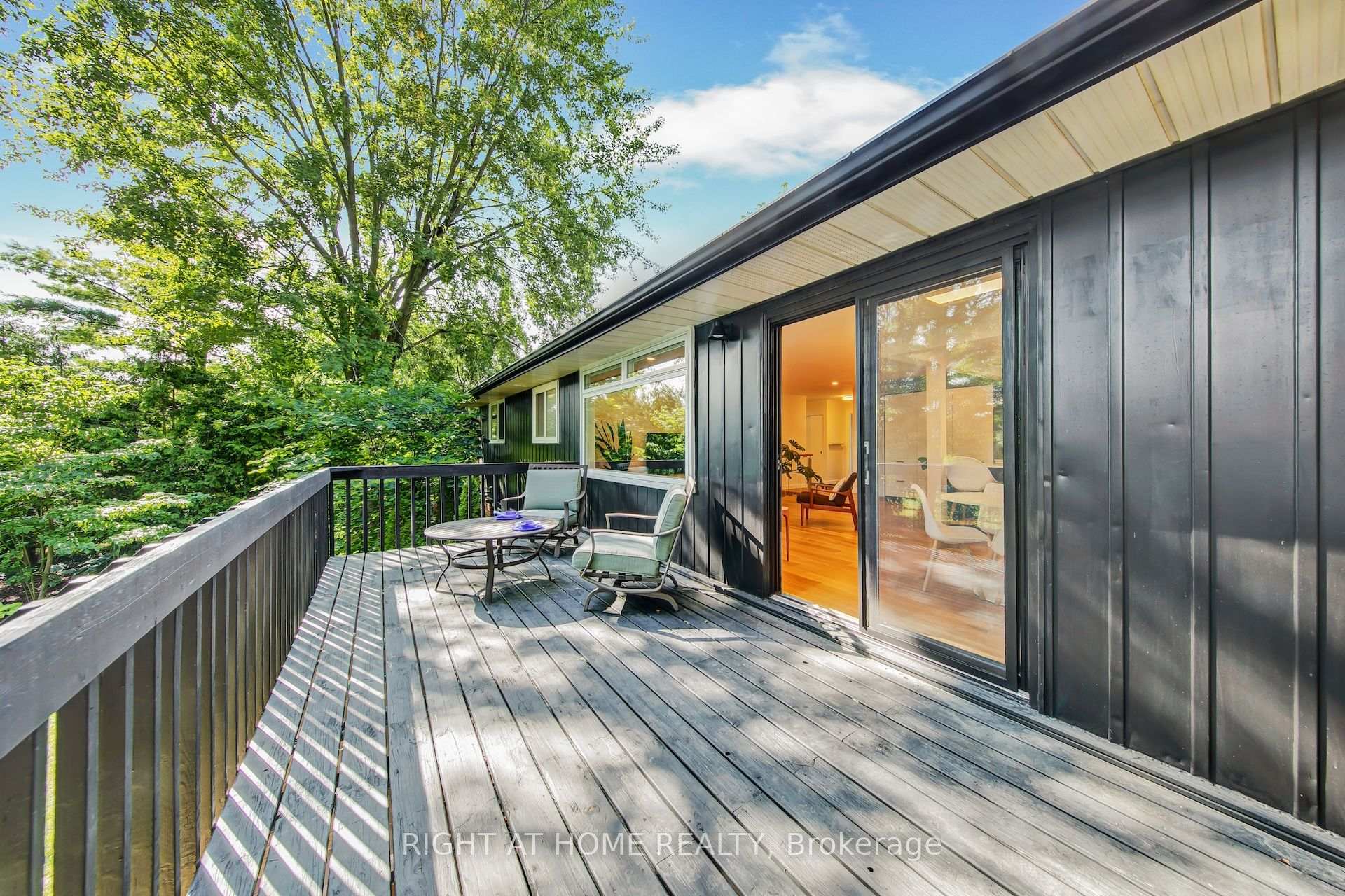 Photo 34 of 305 Daleside Place N, Waterloo, Lakeshore Village — HOMEH