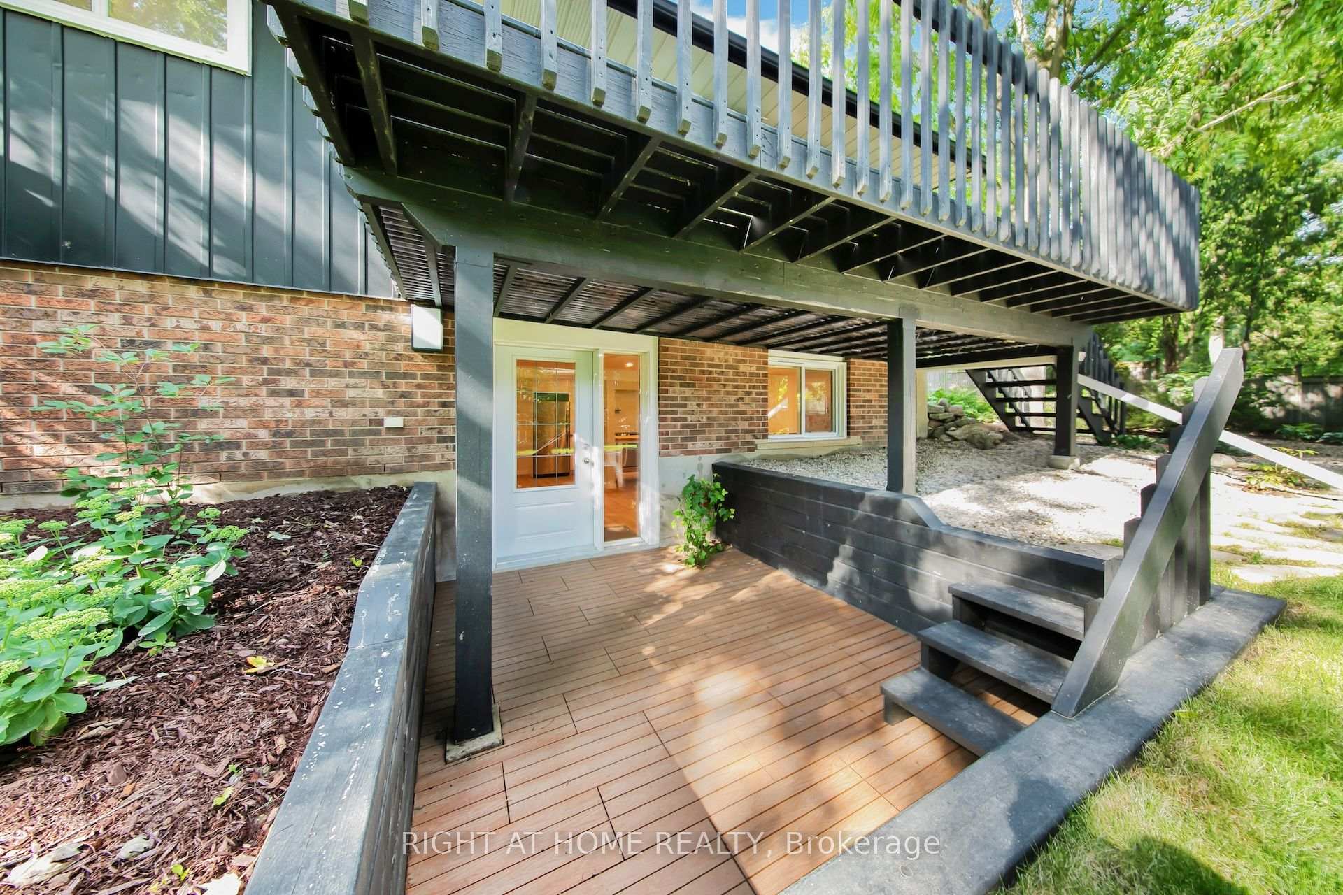 Photo 35 of 305 Daleside Place N, Waterloo, Lakeshore Village — HOMEH