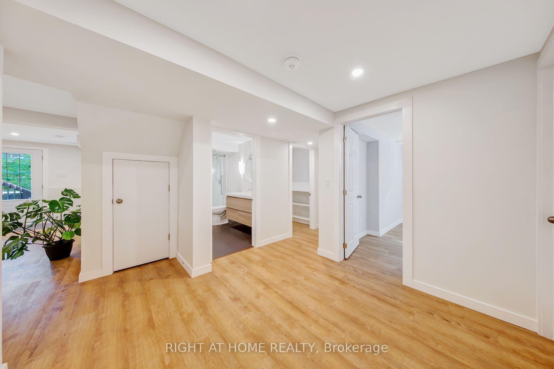 Photo 41 of 305 Daleside Place N, Waterloo, Lakeshore Village — HOMEH