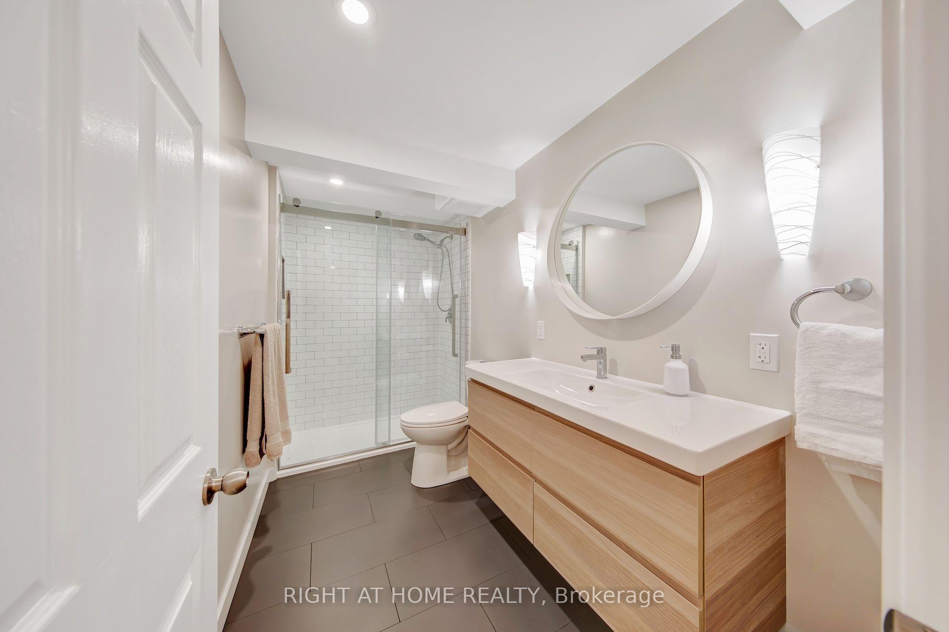 Photo 42 of 305 Daleside Place N, Waterloo, Lakeshore Village — HOMEH