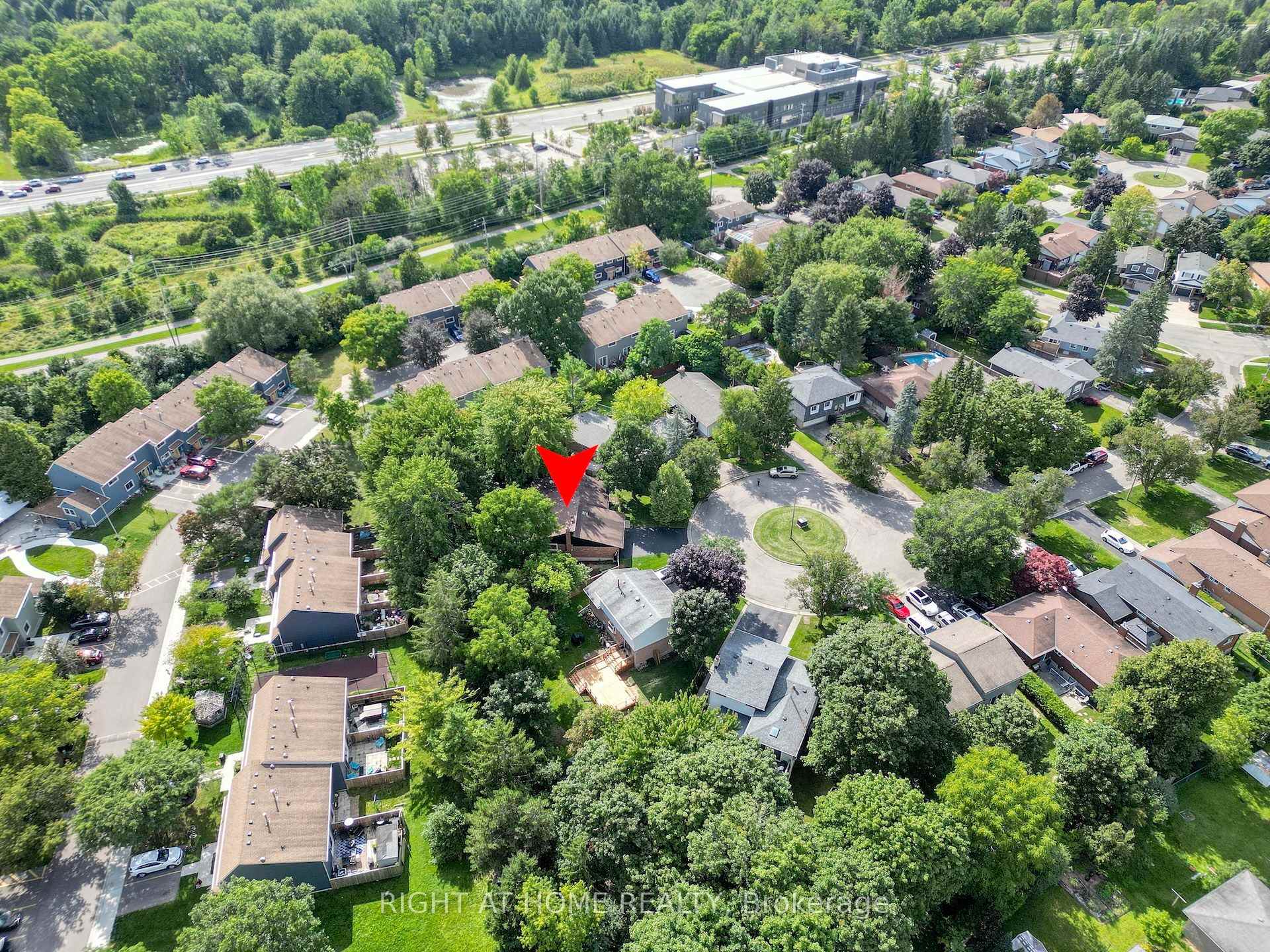 Photo 46 of 305 Daleside Place N, Waterloo, Lakeshore Village — HOMEH
