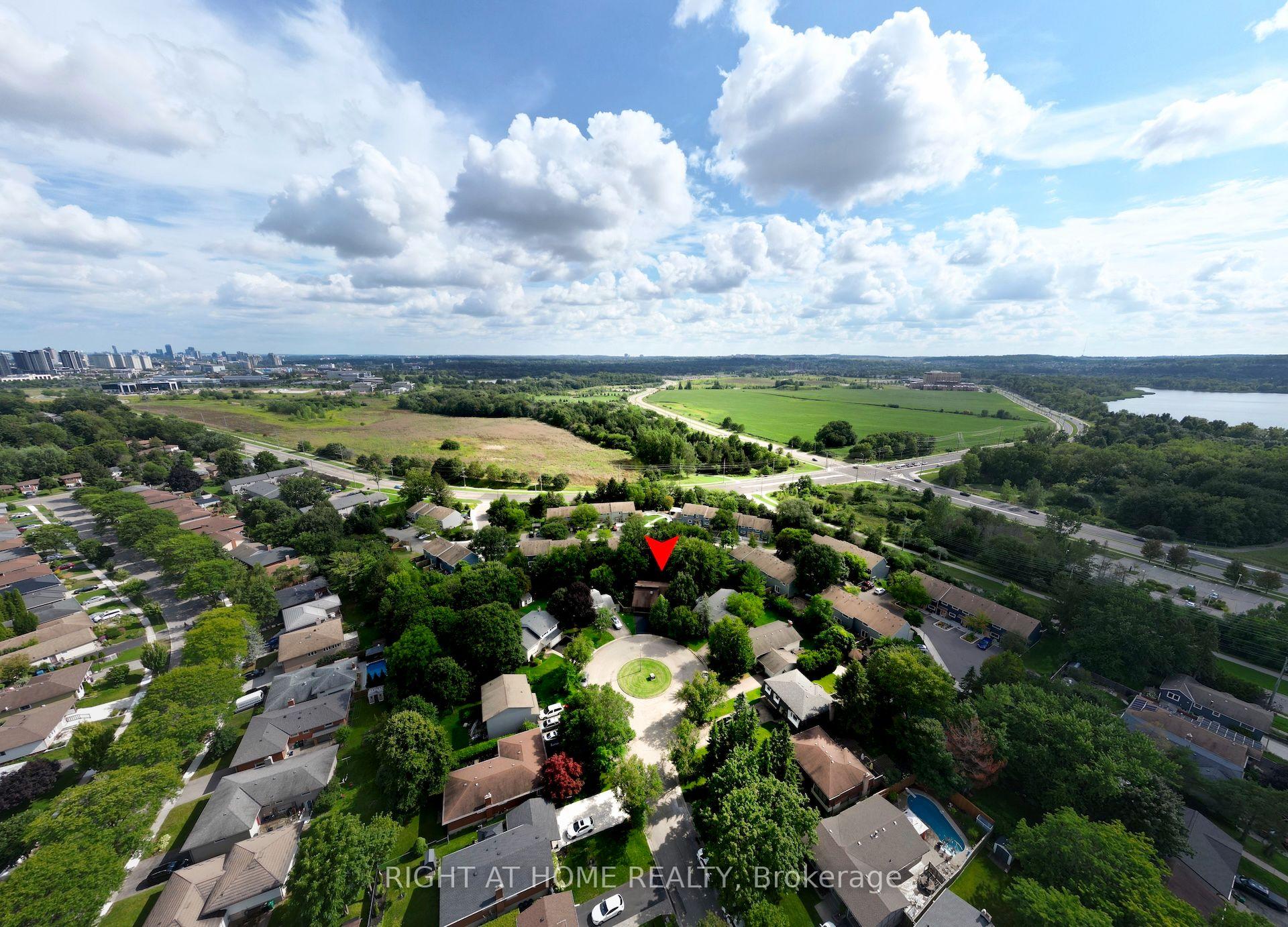 Photo 48 of 305 Daleside Place N, Waterloo, Lakeshore Village — HOMEH