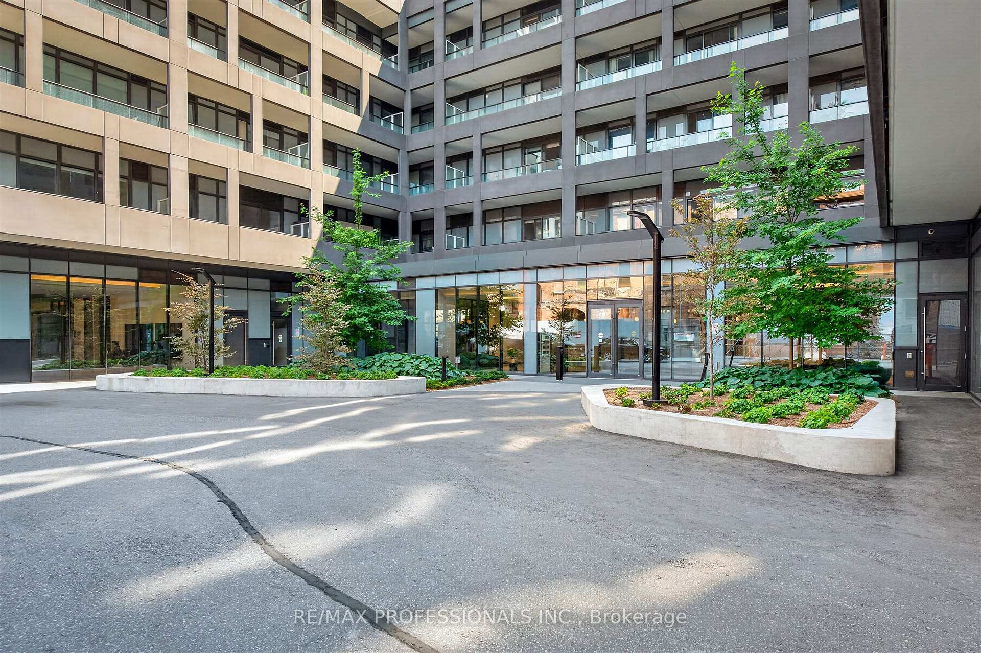 Photo 4 of Unit 604, 9 Tecumseth Street, Toronto, Niagara — HOMEH