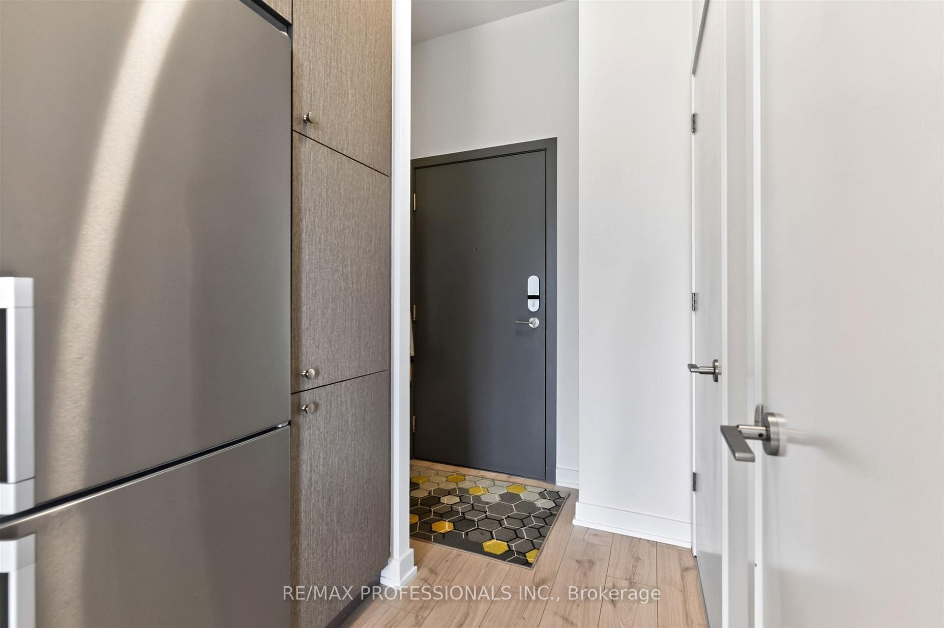 Photo 7 of Unit 604, 9 Tecumseth Street, Toronto, Niagara — HOMEH