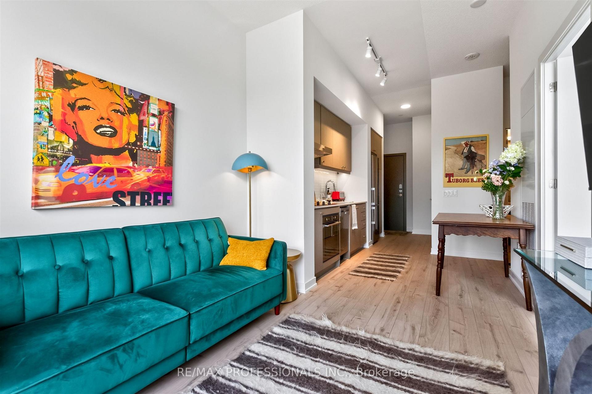 Photo 16 of Unit 604, 9 Tecumseth Street, Toronto, Niagara — HOMEH
