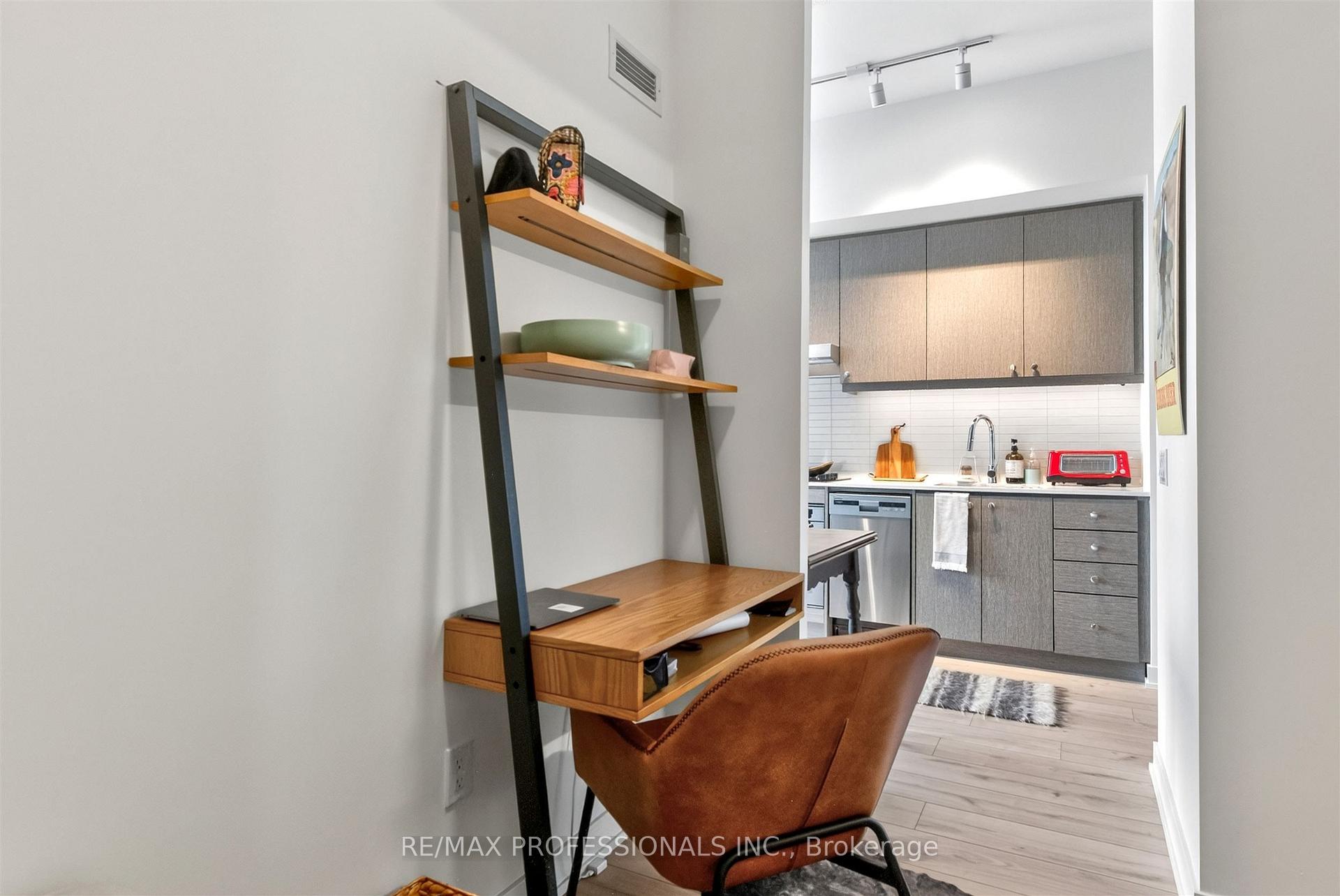 Photo 18 of Unit 604, 9 Tecumseth Street, Toronto, Niagara — HOMEH