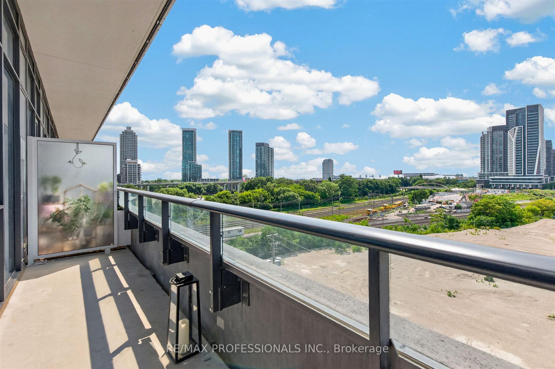 Photo 24 of Unit 604, 9 Tecumseth Street, Toronto, Niagara — HOMEH