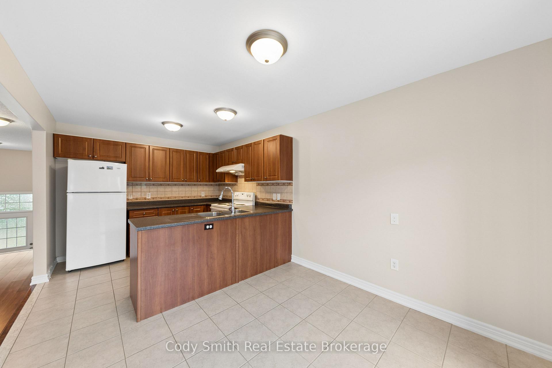 Photo 11 of 88 Pearl Drive, Orillia — HOMEH