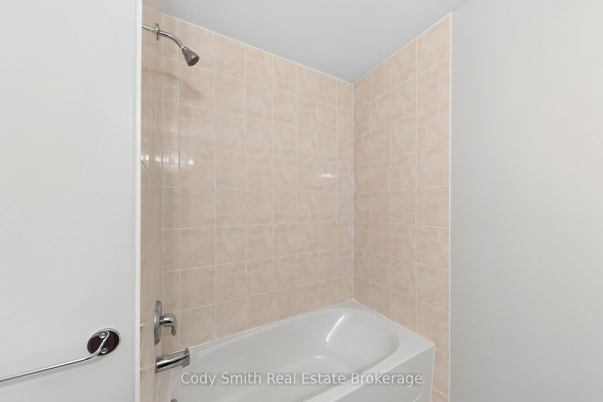 Photo 25 of 88 Pearl Drive, Orillia — HOMEH