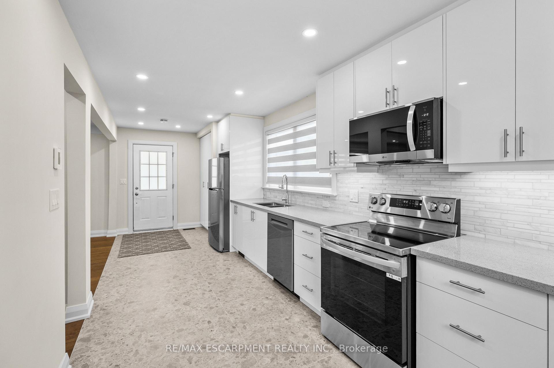 Photo 9 of 723 Hager Avenue, Burlington, Brant — HOMEH