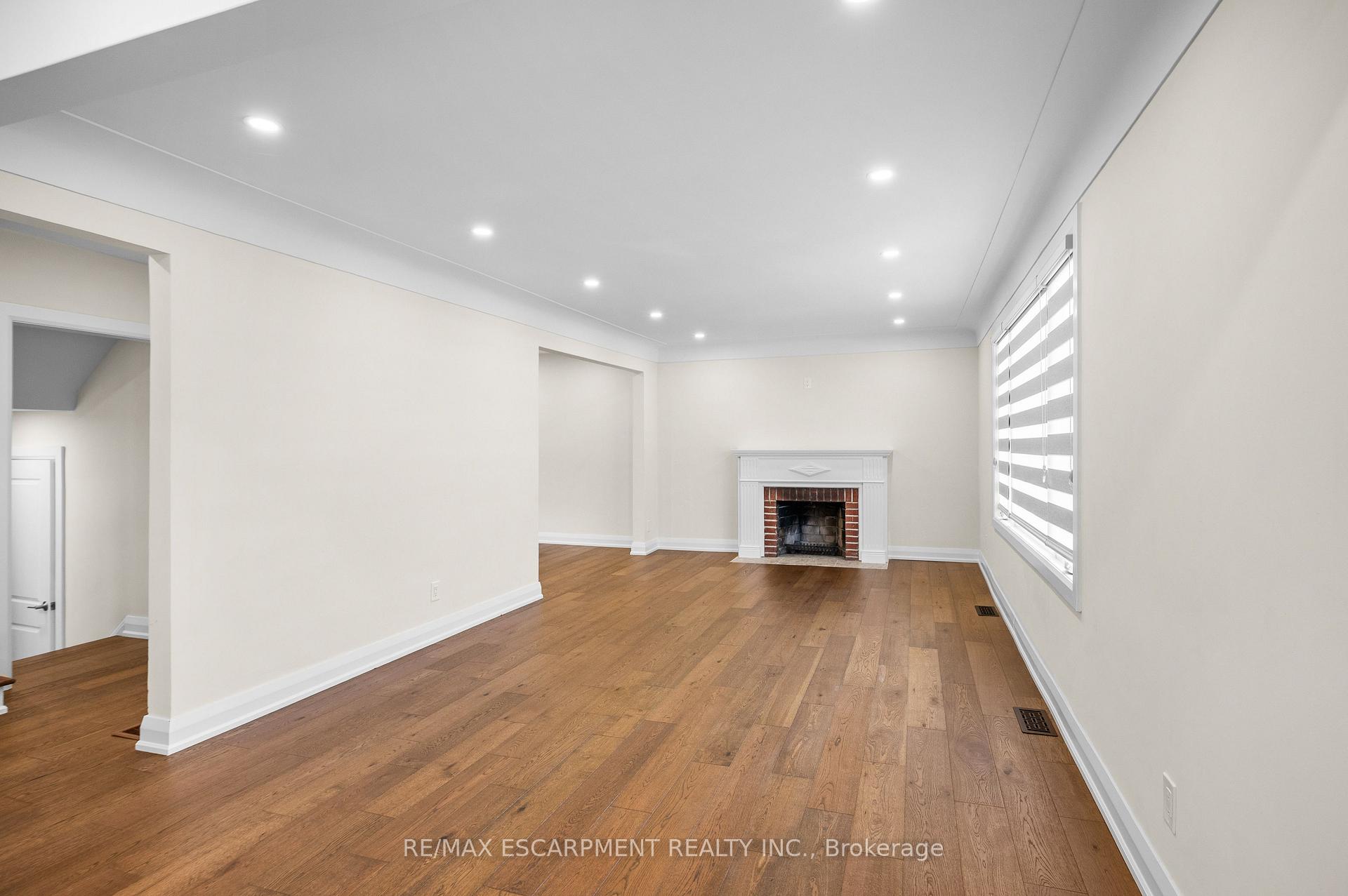 Photo 12 of 723 Hager Avenue, Burlington, Brant — HOMEH