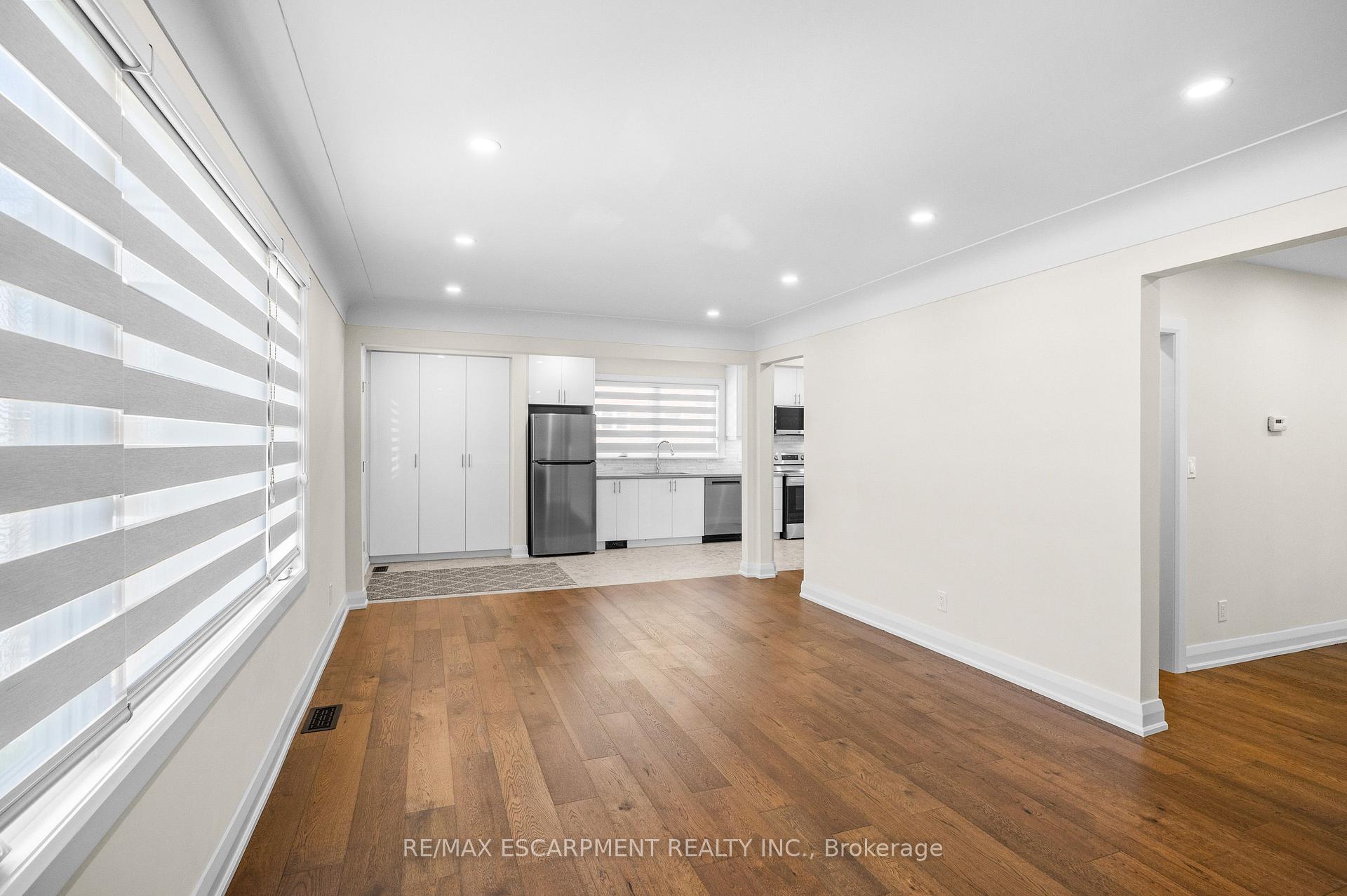 Photo 14 of 723 Hager Avenue, Burlington, Brant — HOMEH