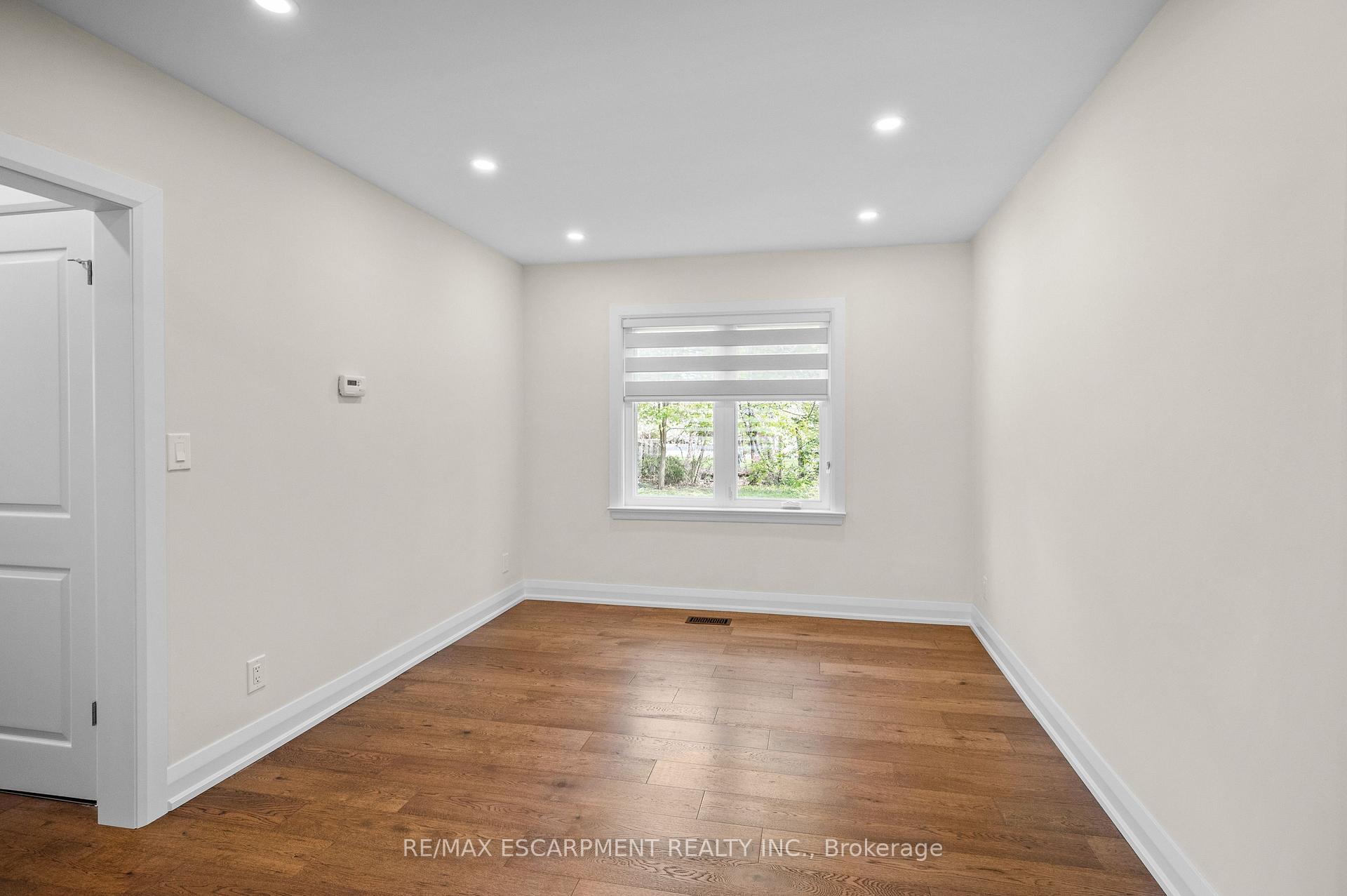 Photo 15 of 723 Hager Avenue, Burlington, Brant — HOMEH