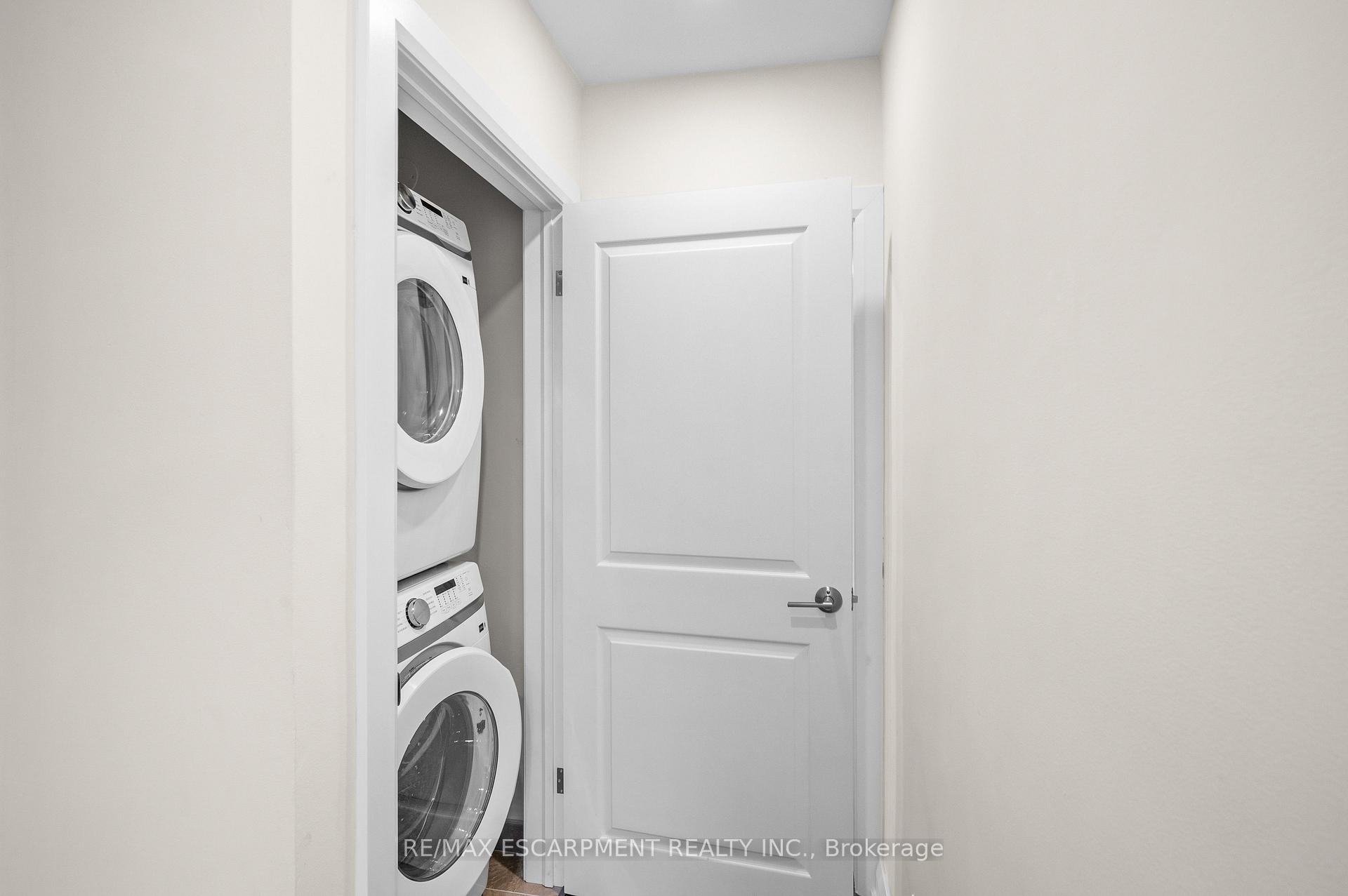 Photo 18 of 723 Hager Avenue, Burlington, Brant — HOMEH