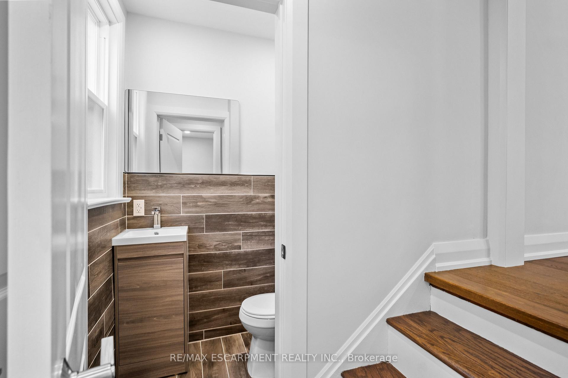Photo 19 of 723 Hager Avenue, Burlington, Brant — HOMEH