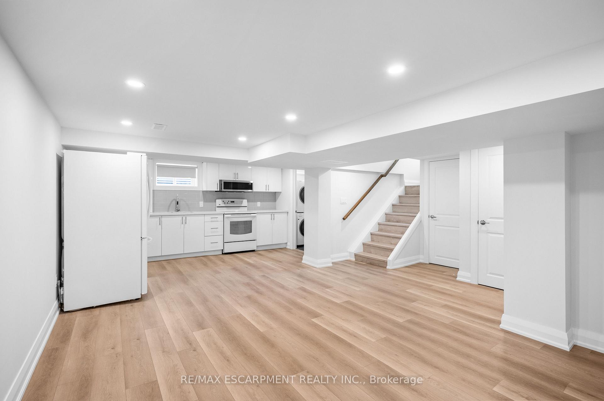 Photo 30 of 723 Hager Avenue, Burlington, Brant — HOMEH