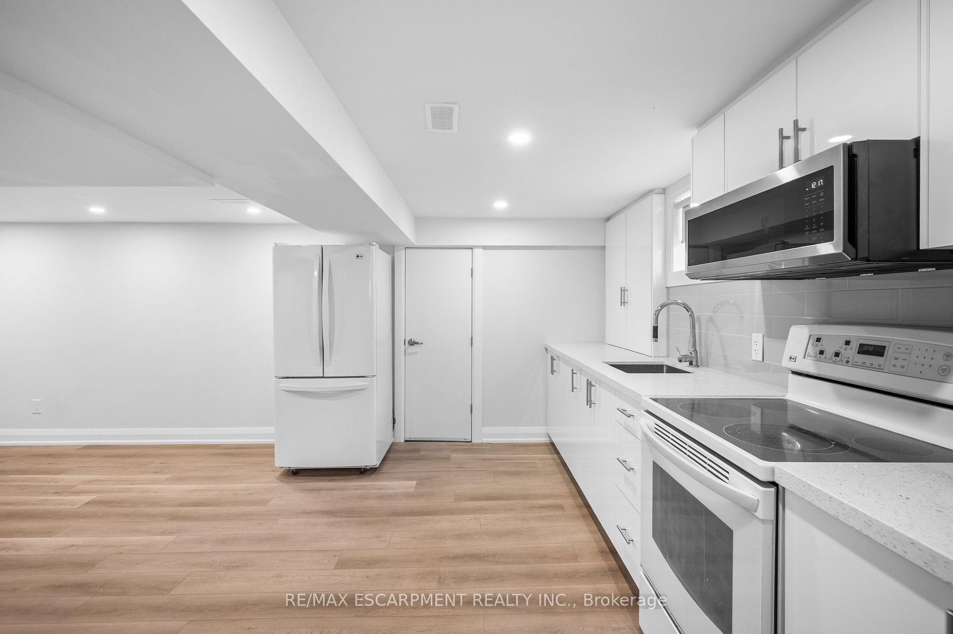 Photo 32 of 723 Hager Avenue, Burlington, Brant — HOMEH