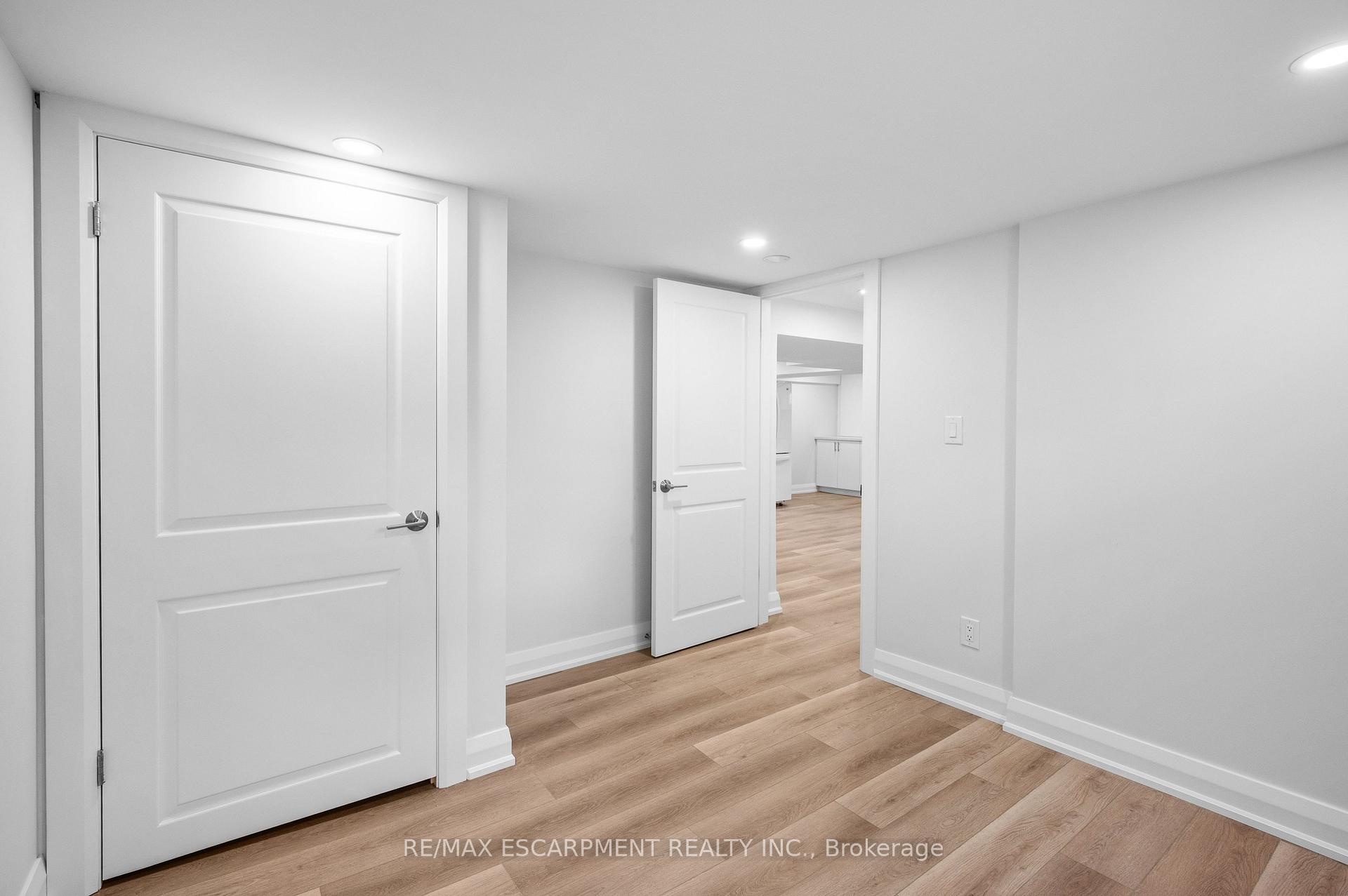 Photo 35 of 723 Hager Avenue, Burlington, Brant — HOMEH