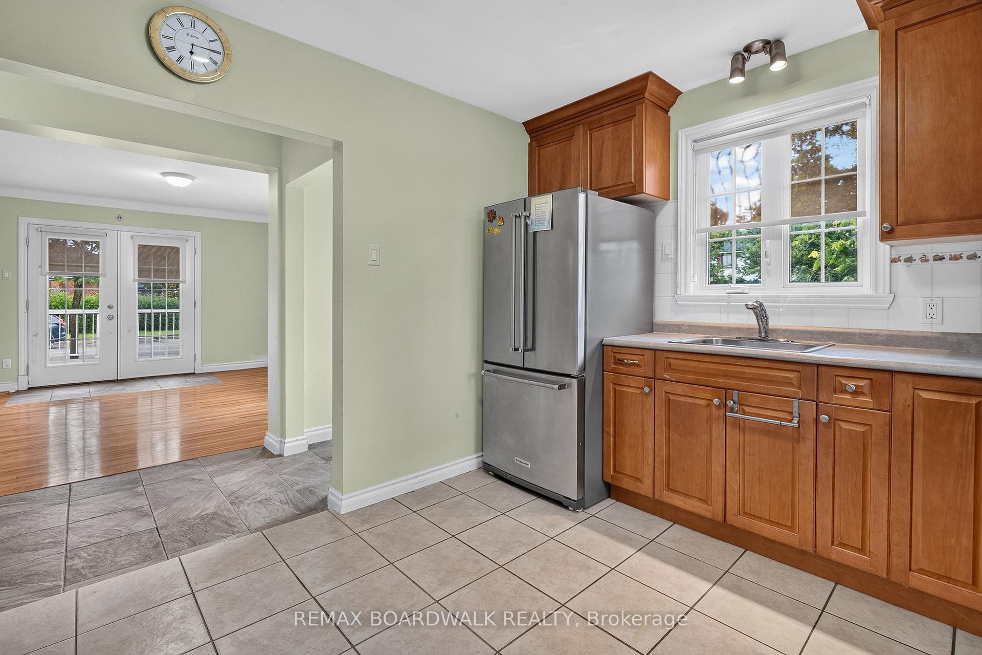 Photo 13 of 583 Donald Street, Ottawa, Overbrook/Castle Heights — HOMEH