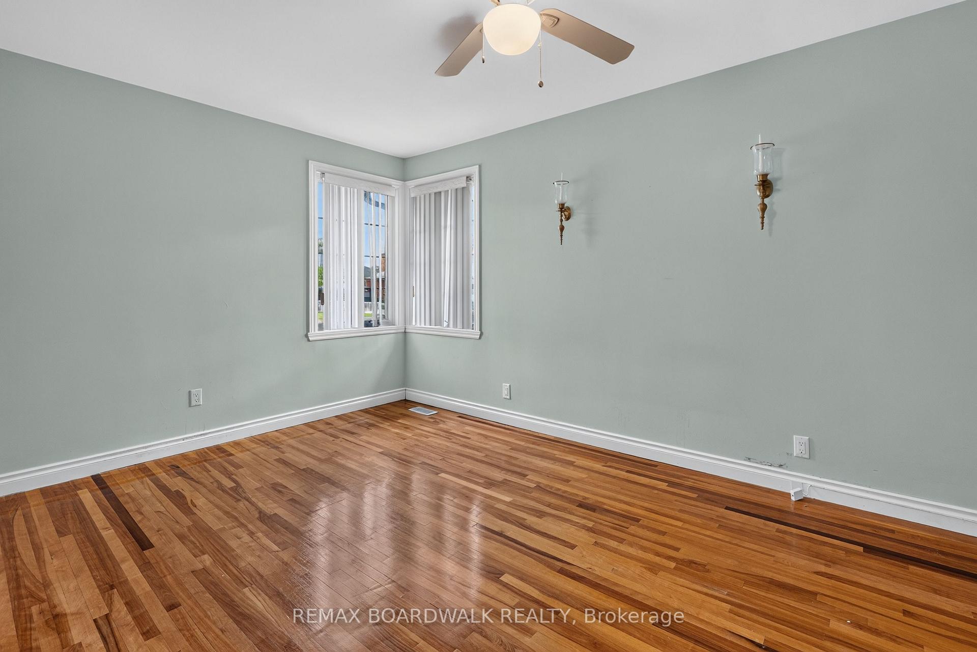 Photo 20 of 583 Donald Street, Ottawa, Overbrook/Castle Heights — HOMEH