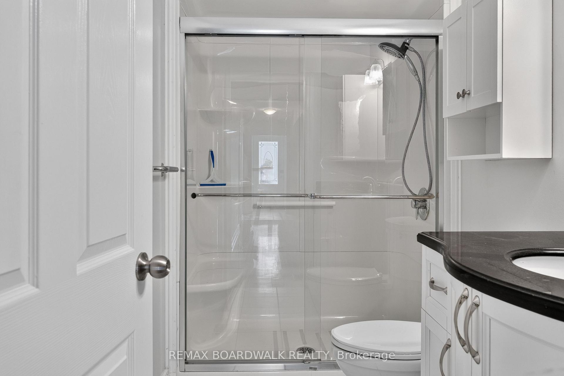 Photo 28 of 583 Donald Street, Ottawa, Overbrook/Castle Heights — HOMEH