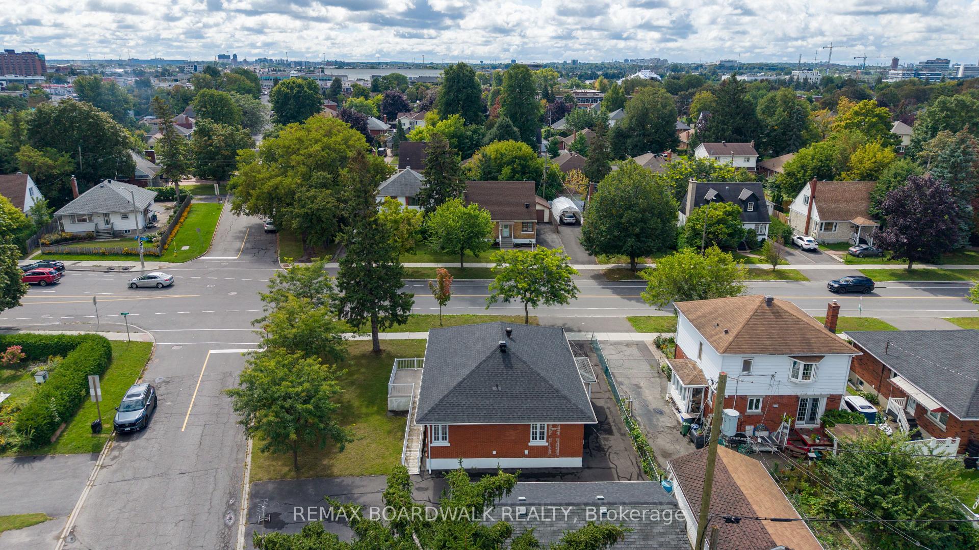 Photo 45 of 583 Donald Street, Ottawa, Overbrook/Castle Heights — HOMEH