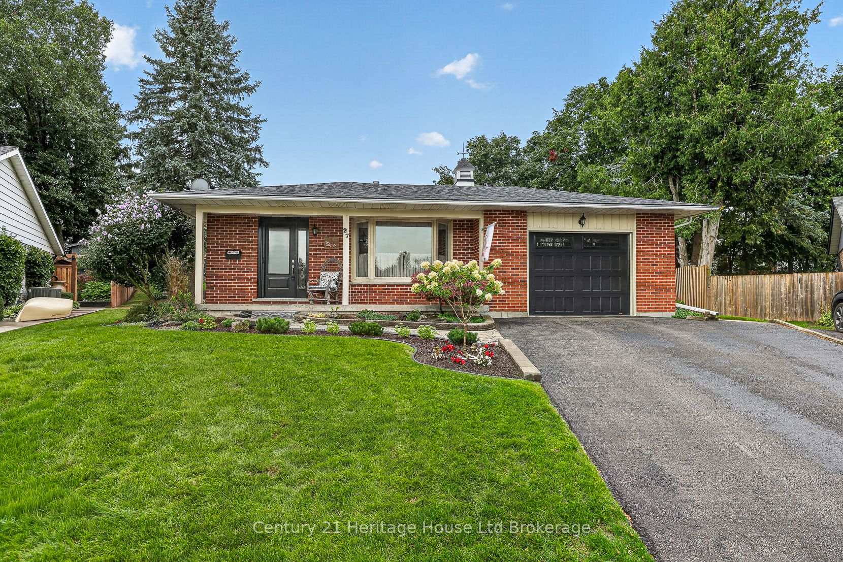 Photo 7 of 27 Silcox Place, Woodstock, Woodstock - North — HOMEH