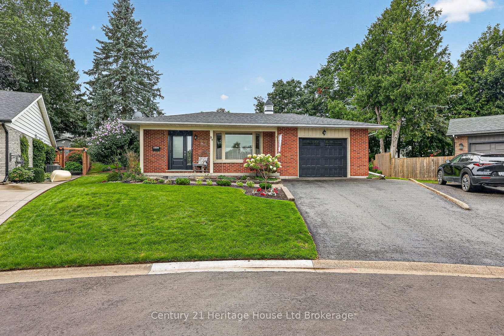 Photo 11 of 27 Silcox Place, Woodstock, Woodstock - North — HOMEH