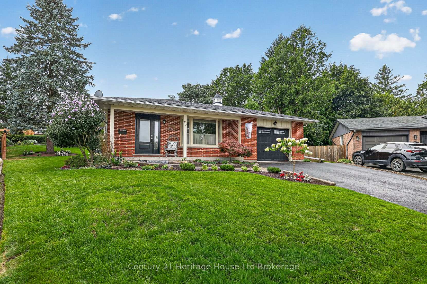 Photo 10 of 27 Silcox Place, Woodstock, Woodstock - North — HOMEH