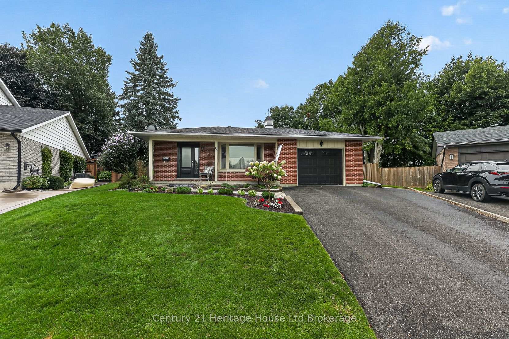 Photo 15 of 27 Silcox Place, Woodstock, Woodstock - North — HOMEH