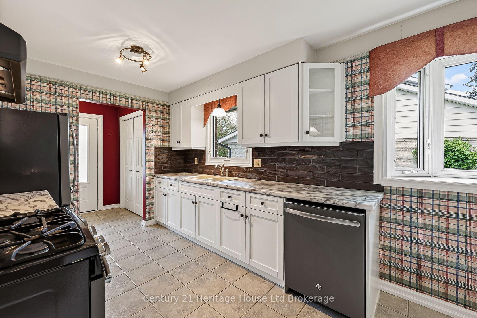 Photo 17 of 27 Silcox Place, Woodstock, Woodstock - North — HOMEH