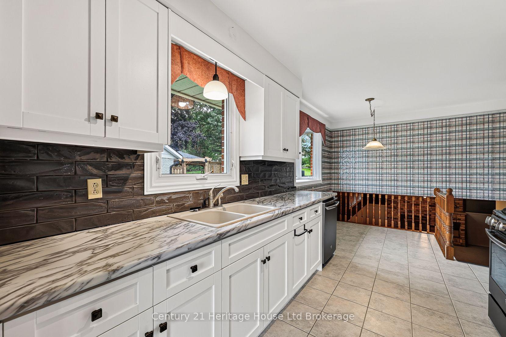 Photo 20 of 27 Silcox Place, Woodstock, Woodstock - North — HOMEH