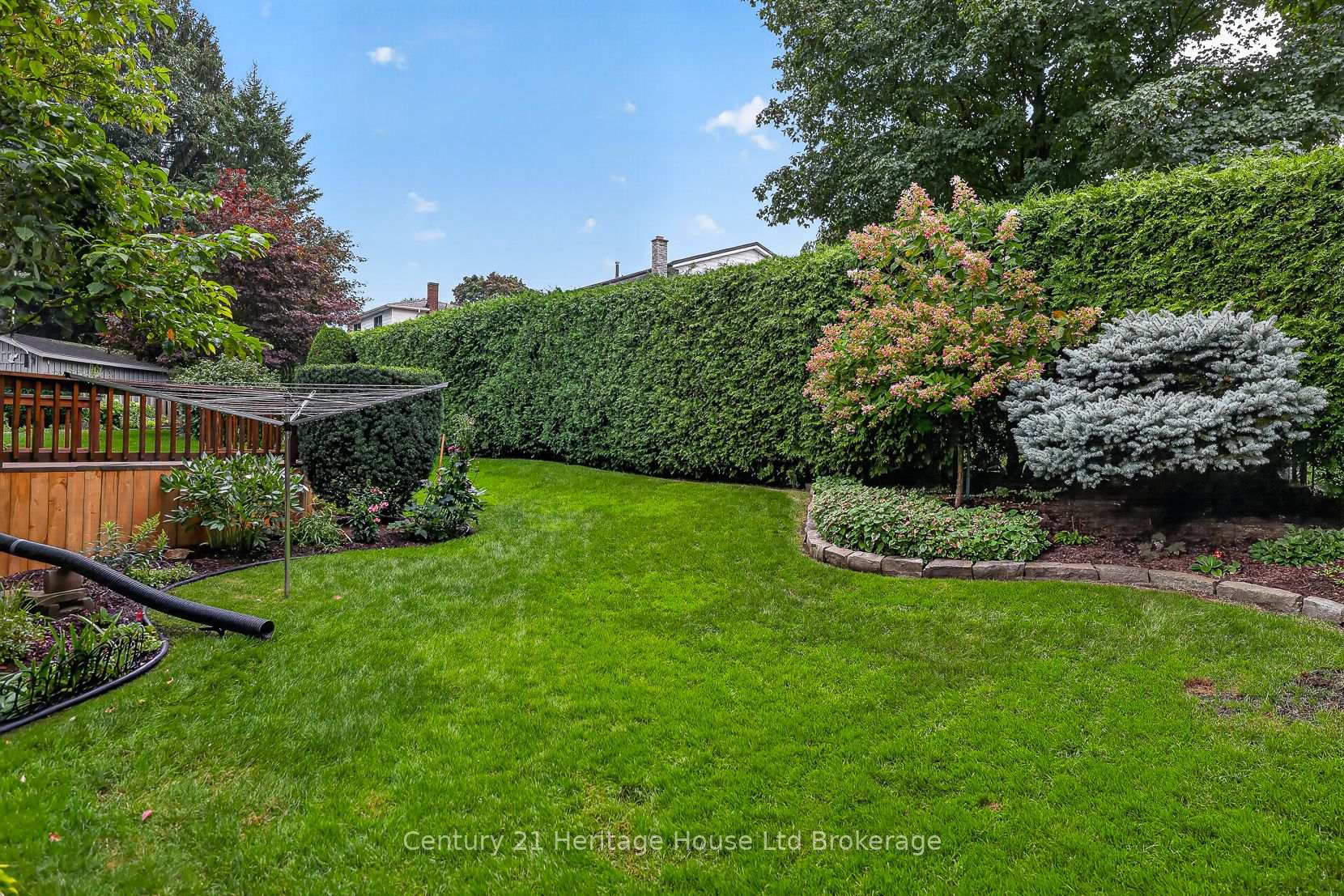 Photo 43 of 27 Silcox Place, Woodstock, Woodstock - North — HOMEH