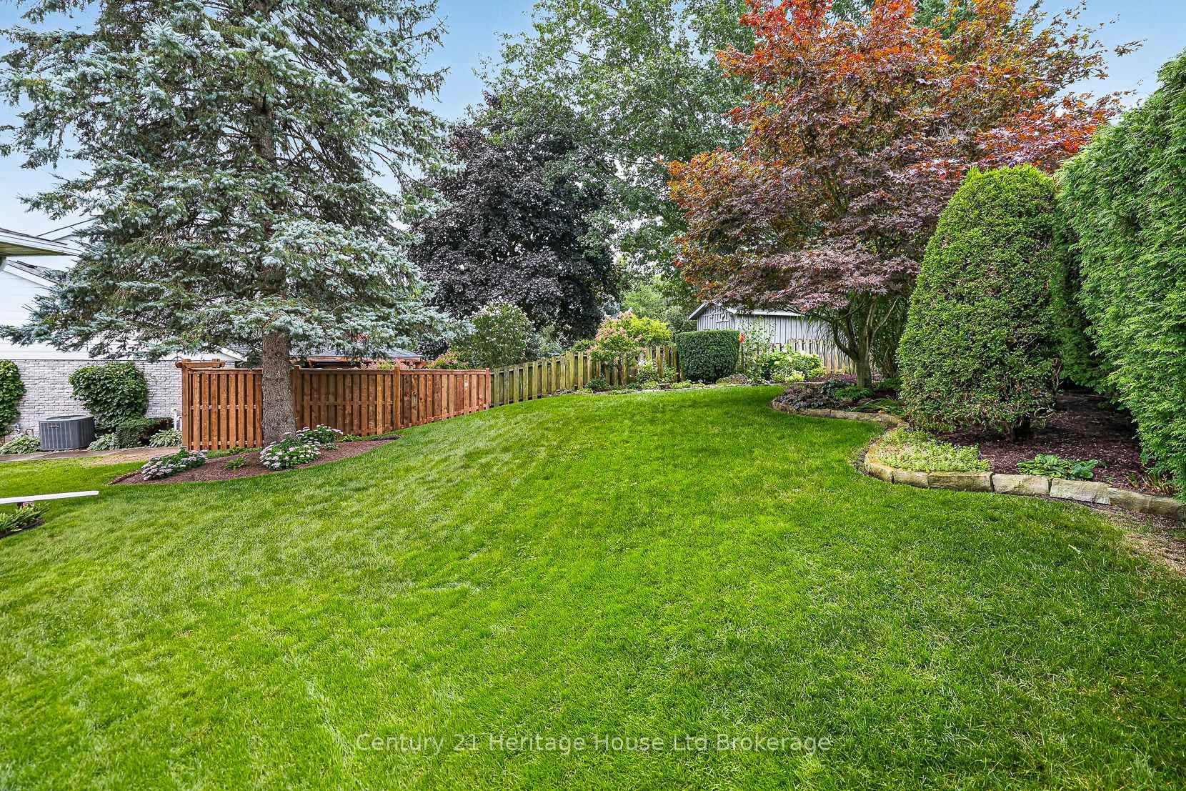 Photo 48 of 27 Silcox Place, Woodstock, Woodstock - North — HOMEH