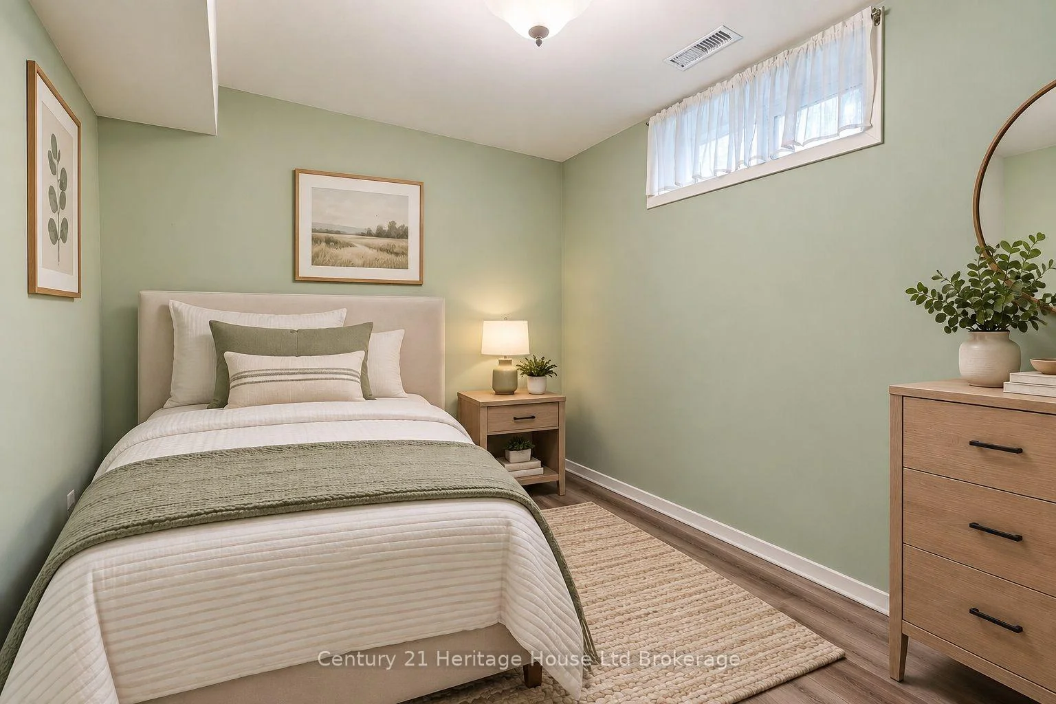 Photo 35 of 27 Silcox Place, Woodstock, Woodstock - North — HOMEH