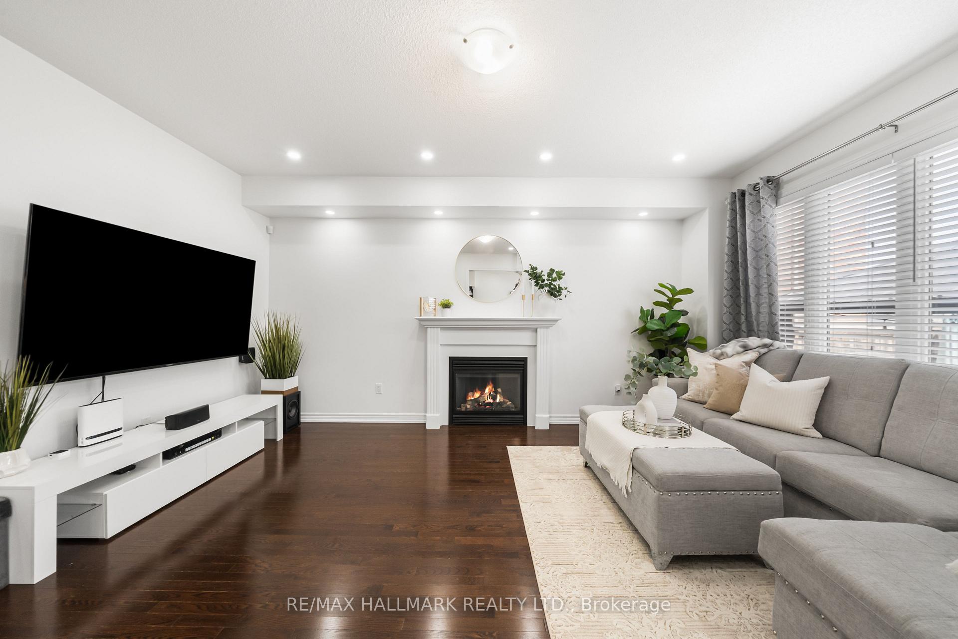 Photo 6 of 152 Mcdonald Crescent, Clarington, Newcastle — HOMEH