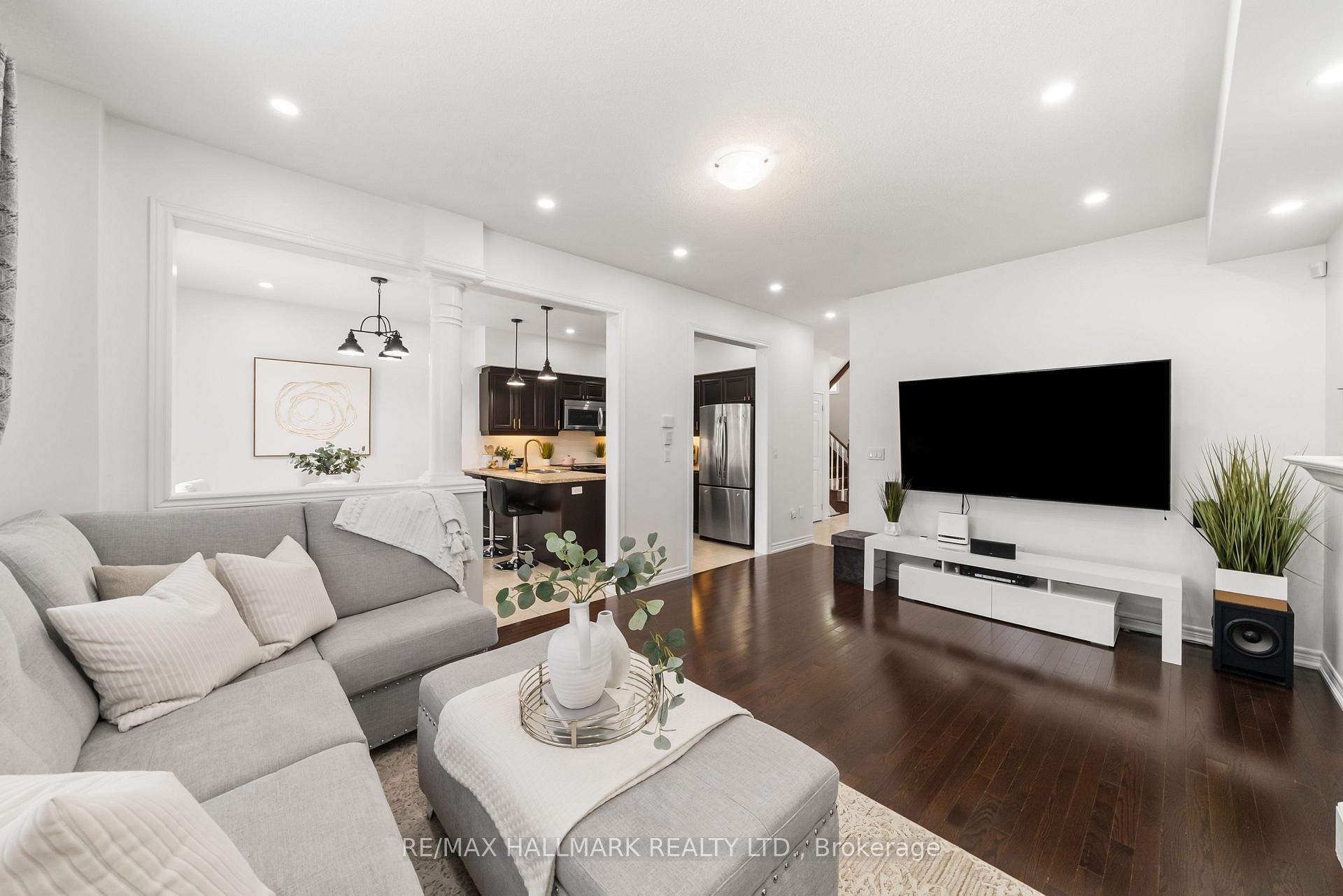 Photo 7 of 152 Mcdonald Crescent, Clarington, Newcastle — HOMEH