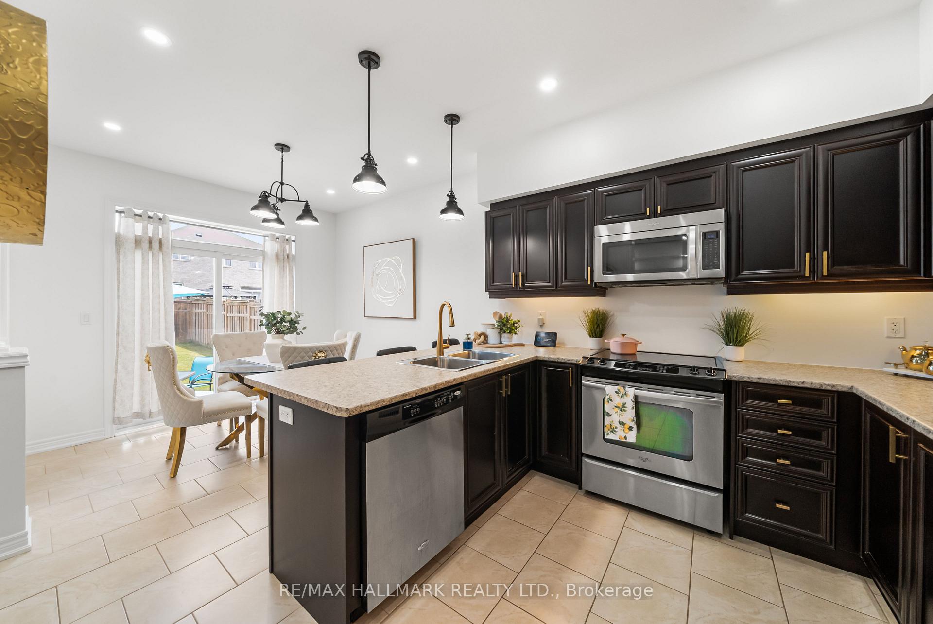 Photo 12 of 152 Mcdonald Crescent, Clarington, Newcastle — HOMEH