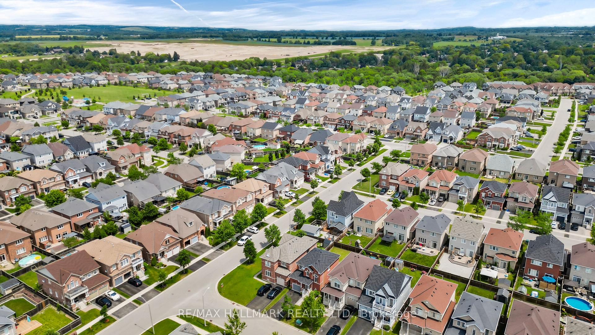 Photo 44 of 152 Mcdonald Crescent, Clarington, Newcastle — HOMEH